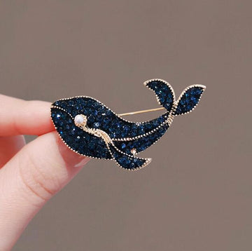 XSB140 - Cute Whale Brooch